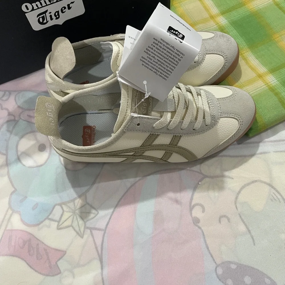 Onitsuka Tiger Cream & Sage Mexico 66 Sneaker